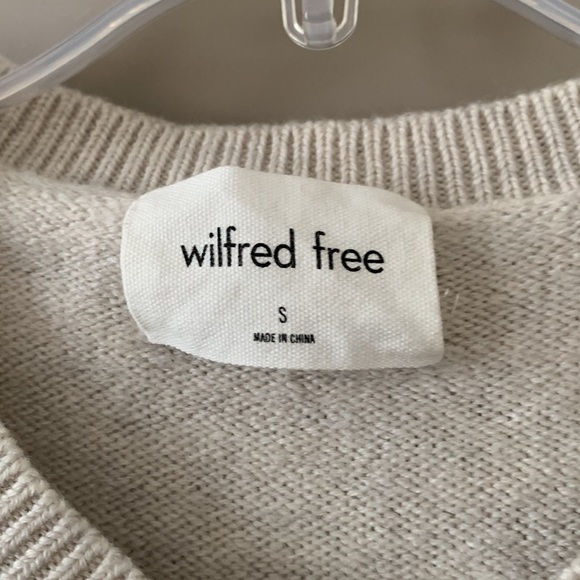 WILFRED FREE ARITZIA 100% MERINO WOOL CREW CREAM SWEATER SMALL - Picture 2 of 4